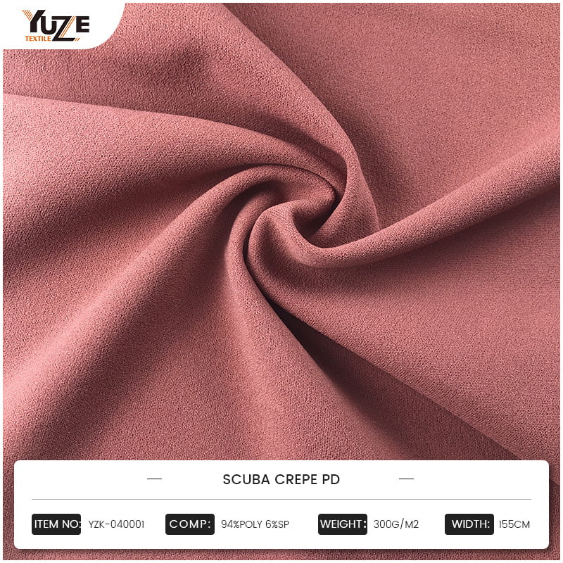 Haute Couture alanındaki Moss Crepe kumaşının uygulama avantajları nelerdir ve tasarımcılara ve tüketicilere nasıl benzersiz bir deneyim getirebilir?